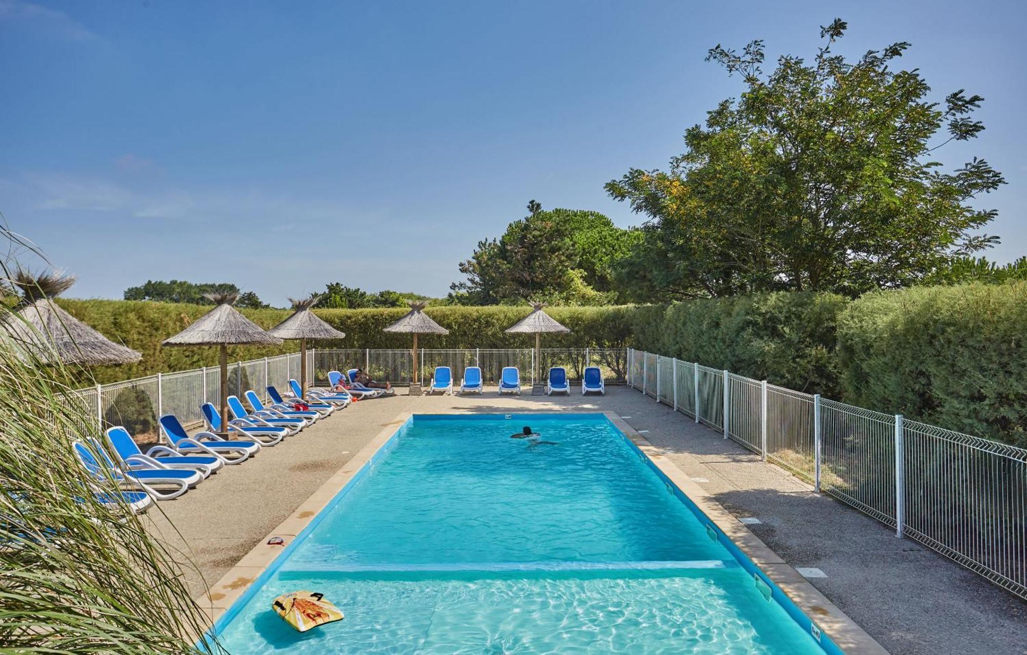Residence Odalys Terre Marine Saint-Pierre-d'Oleron Bagian luar foto