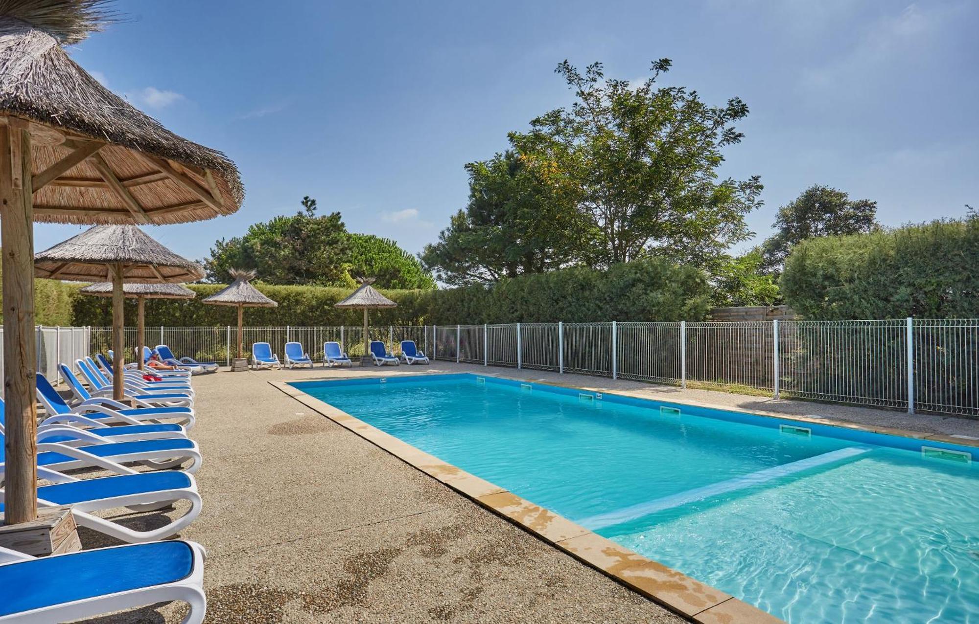 Residence Odalys Terre Marine Saint-Pierre-d'Oleron Bagian luar foto