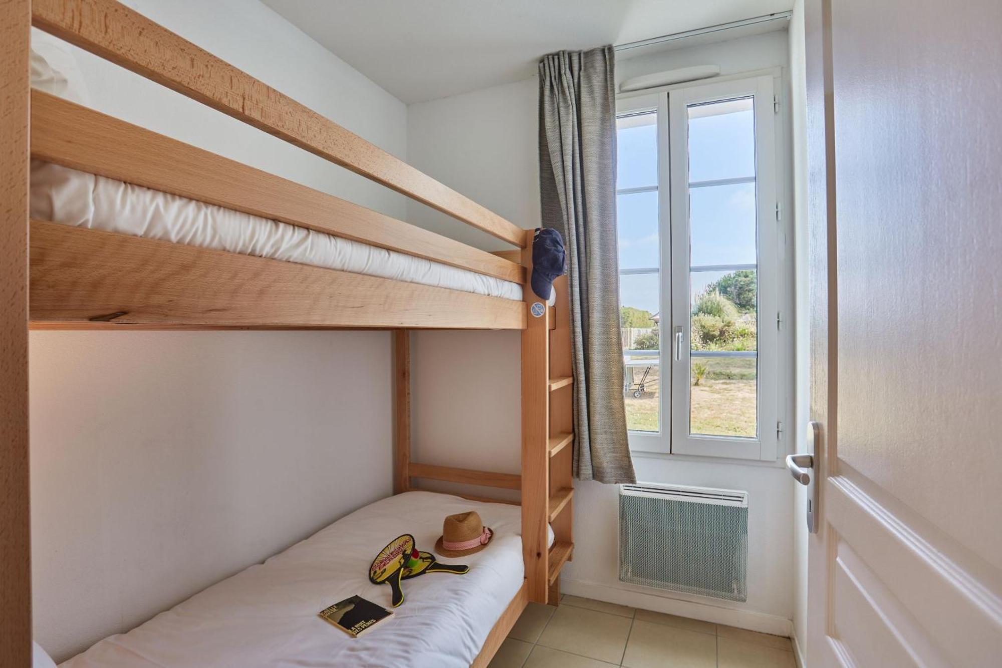 Residence Odalys Terre Marine Saint-Pierre-d'Oleron Bagian luar foto